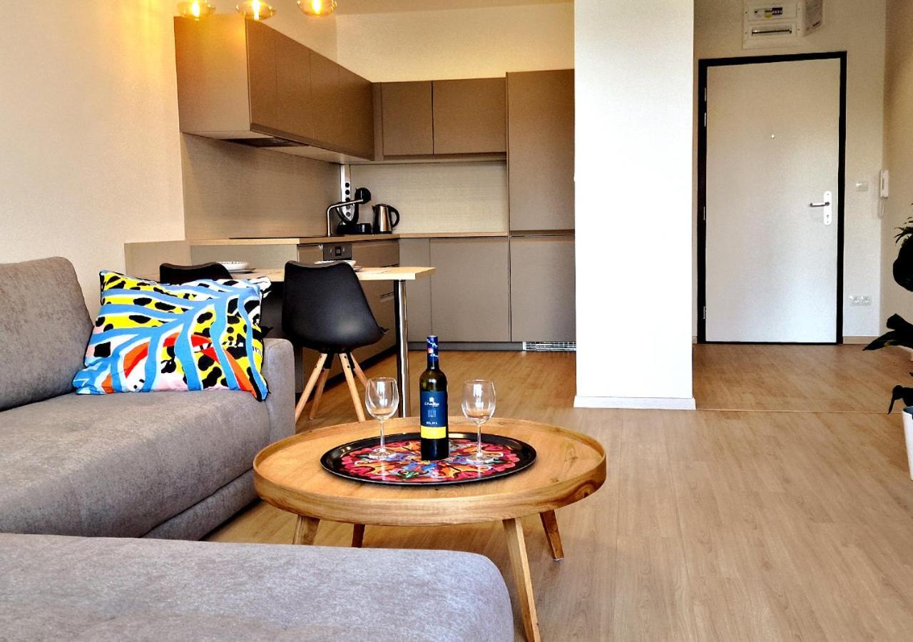 New Cozy 2 Room Pink Apartment Bratislava 059 Extérieur photo